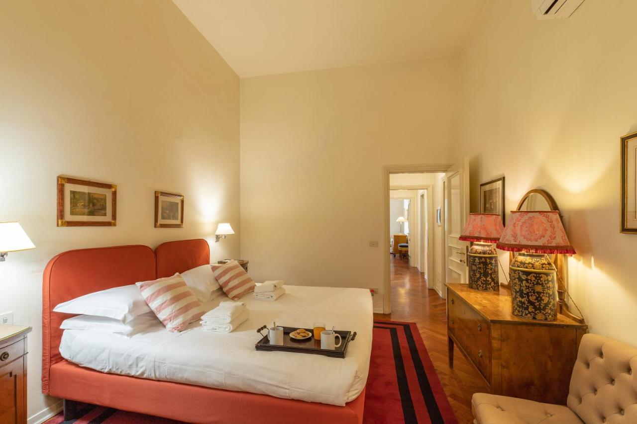 Velluto Elegant Apartment Near The Duomo ฟลอเรนซ์ ภายนอก รูปภาพ