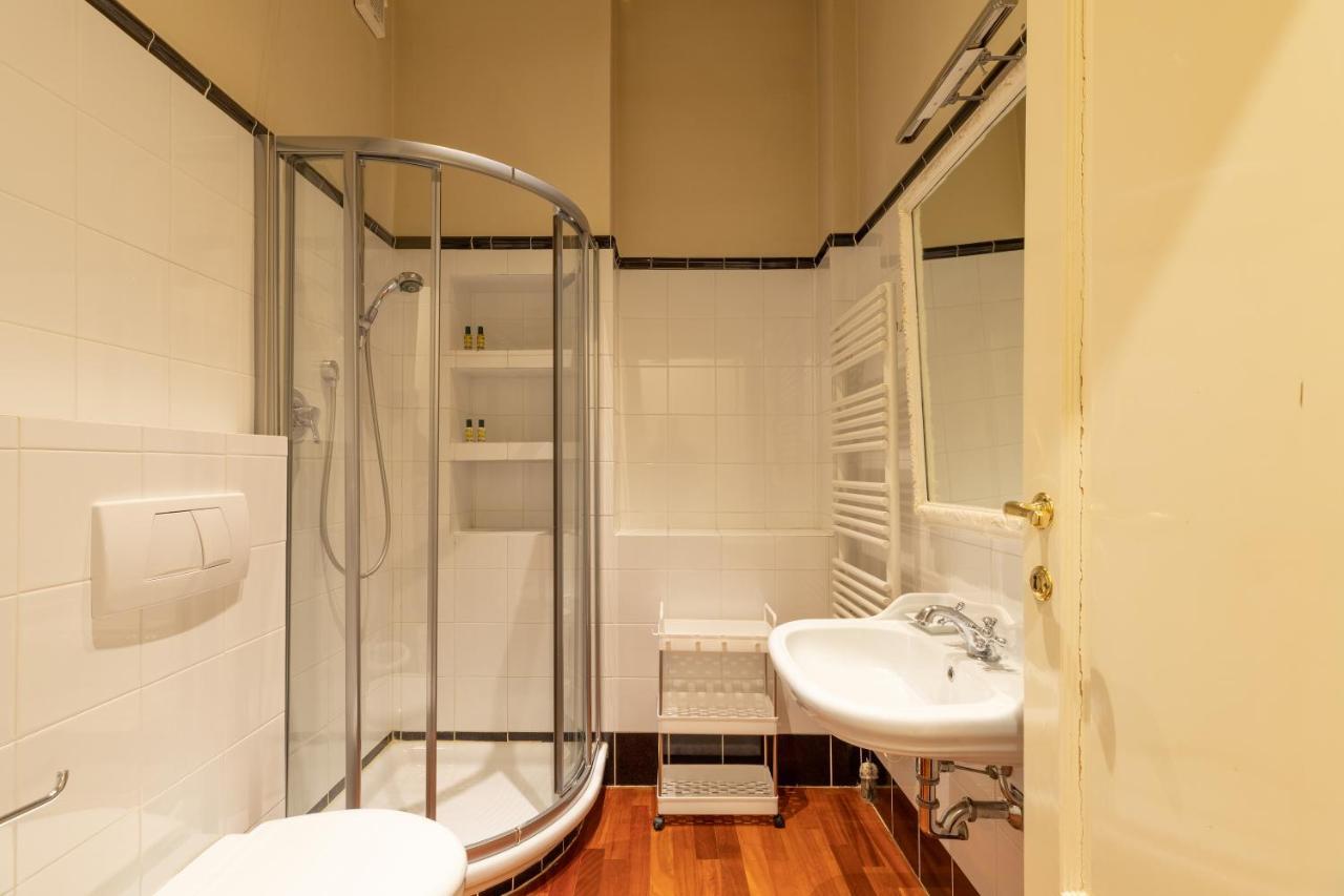 Velluto Elegant Apartment Near The Duomo ฟลอเรนซ์ ภายนอก รูปภาพ